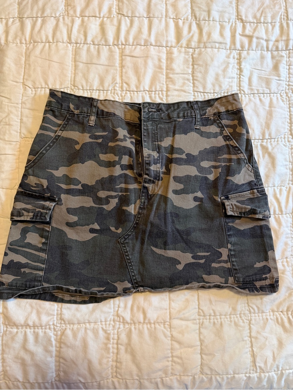 Camo Cargo Mini Skirt - Olive/Black